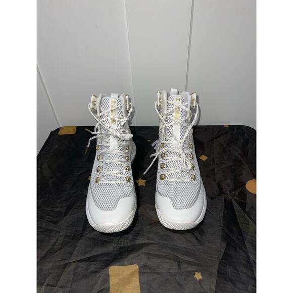 New Women’s 12 Under Armour HOVR Highlight Ace White Gold Volleyball Shows - Picture 2 of 9